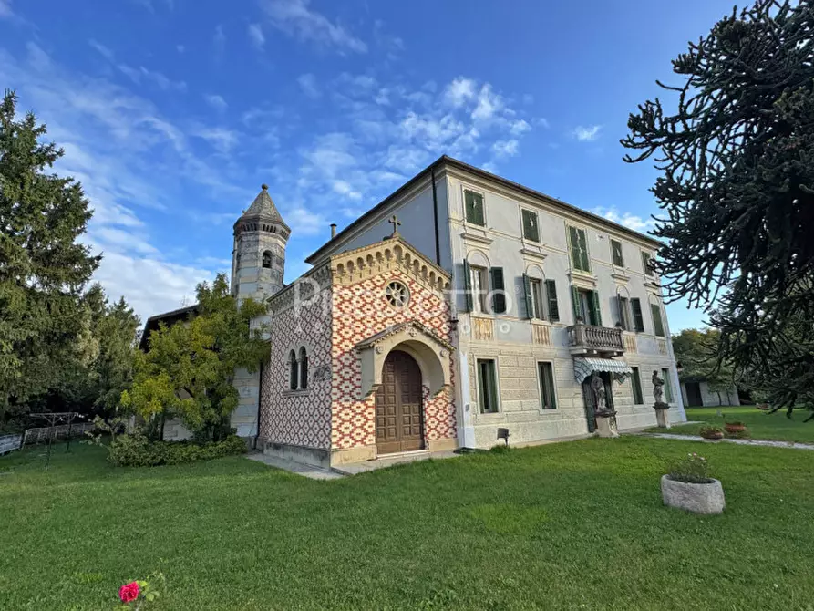 Immagine 3 di Villa in vendita  in via Mercato Vecchio a Montebelluna