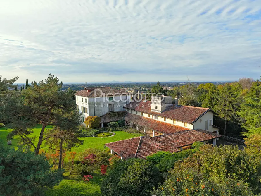 Immagine 5 di Villa in vendita  in via Mercato Vecchio a Montebelluna