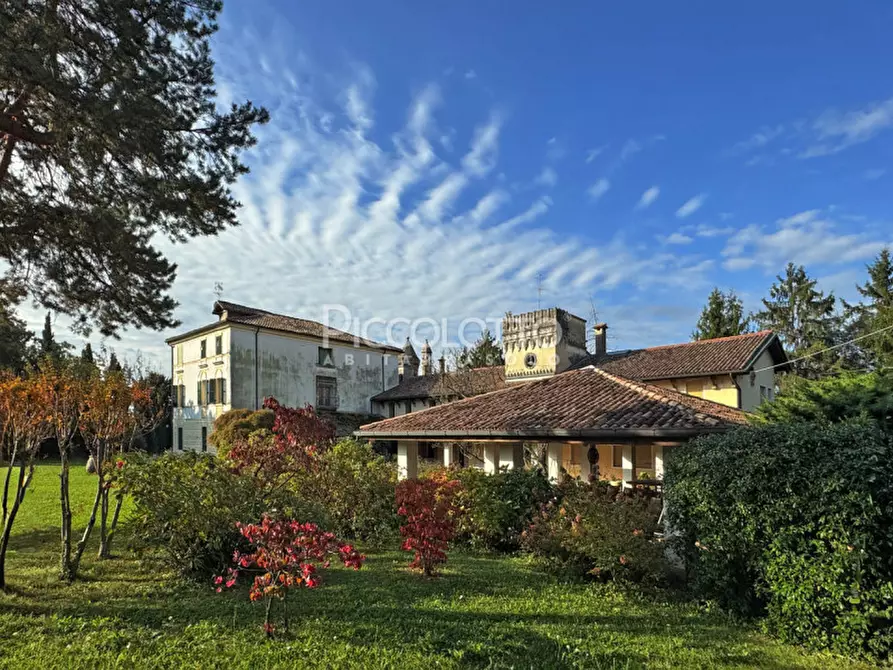 Immagine 5 di Villa in vendita  in via Mercato Vecchio a Montebelluna