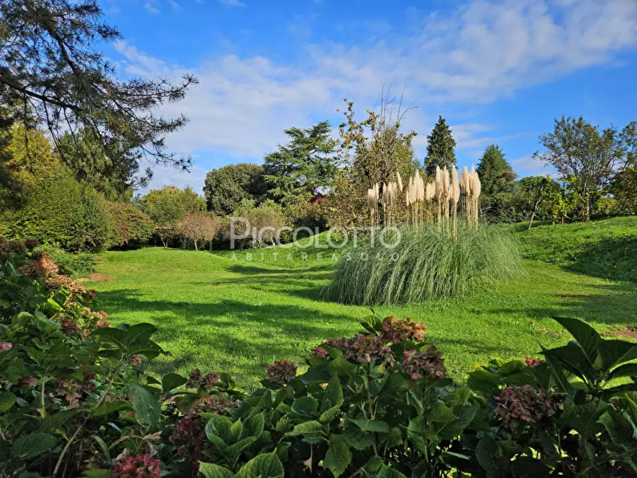 Immagine 8 di Villa in vendita  in via Mercato Vecchio a Montebelluna