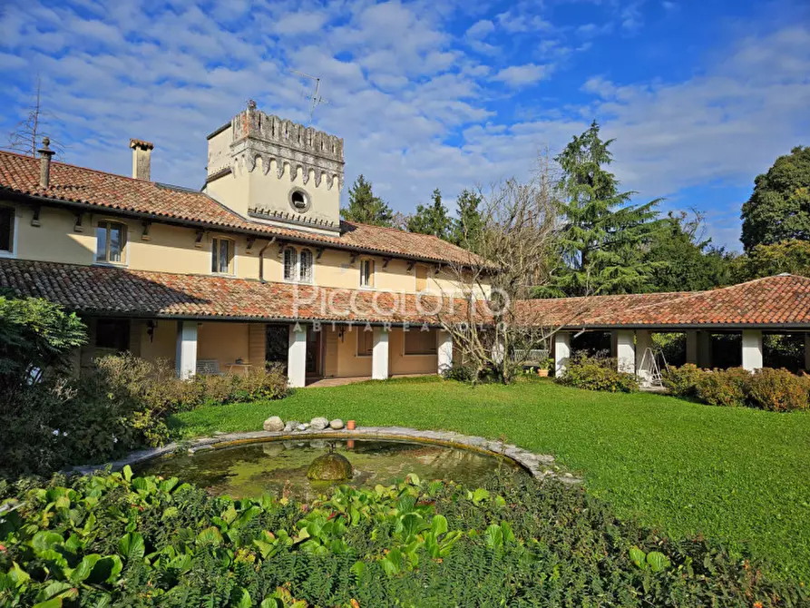 Immagine 10 di Villa in vendita  in via Mercato Vecchio a Montebelluna
