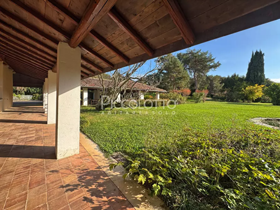 Immagine 8 di Villa in vendita  in via Mercato Vecchio a Montebelluna