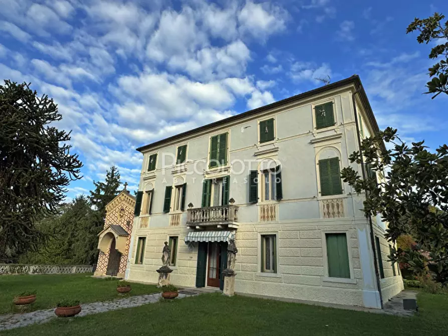 Immagine 11 di Villa in vendita  in via Mercato Vecchio a Montebelluna