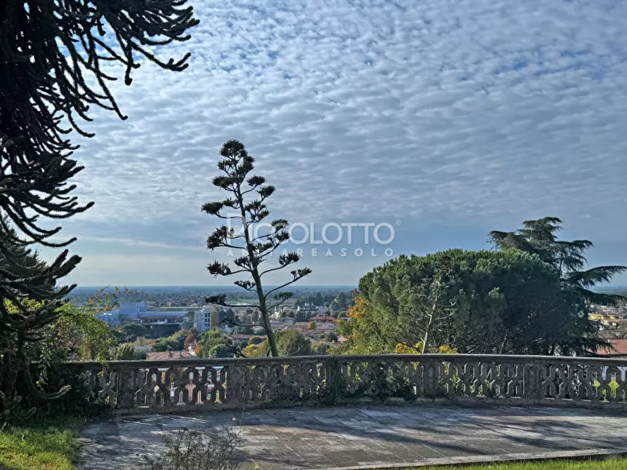 Immagine 16 di Villa in vendita  in via Mercato Vecchio a Montebelluna