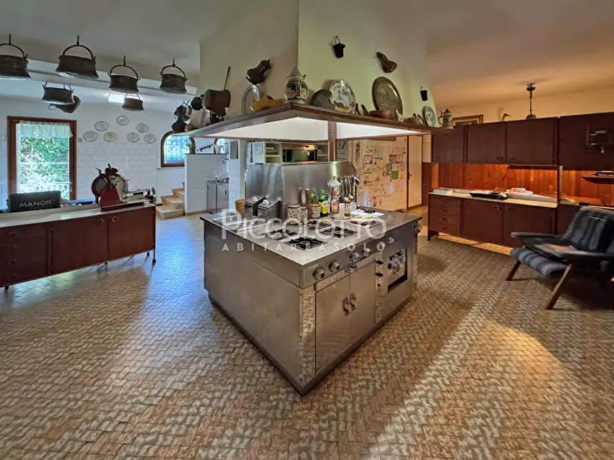 Immagine 23 di Villa in vendita  in via Mercato Vecchio a Montebelluna