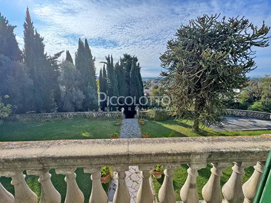 Immagine 26 di Villa in vendita  in via Mercato Vecchio a Montebelluna