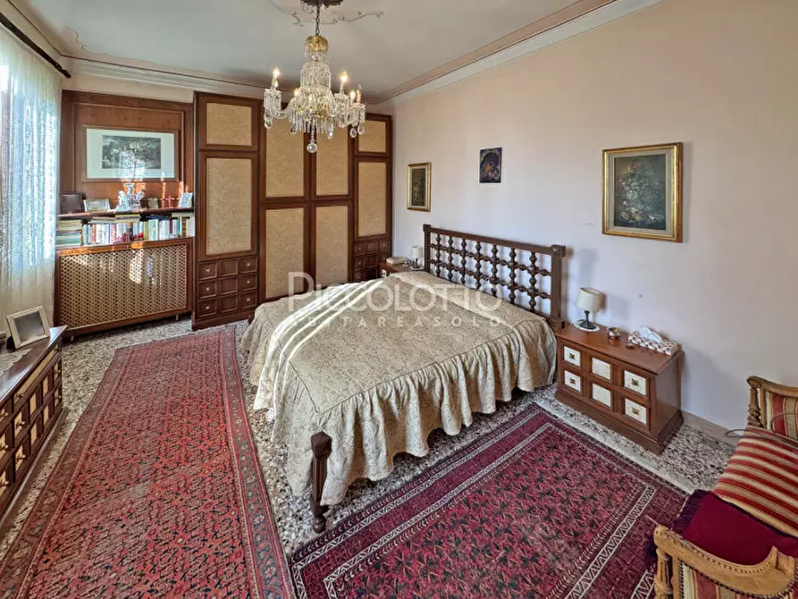 Immagine 27 di Villa in vendita  in via Mercato Vecchio a Montebelluna