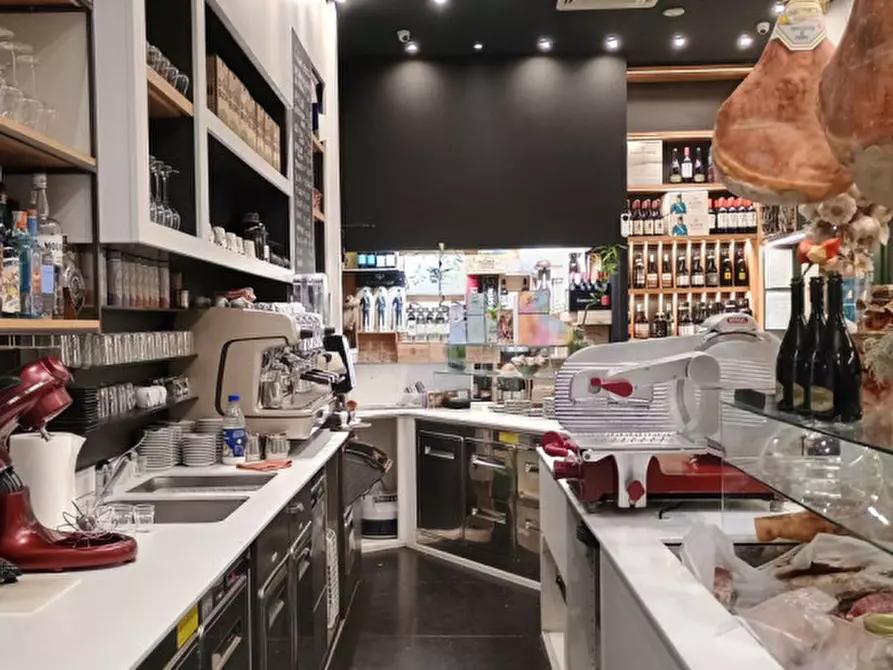 Immagine 3 di Attività commerciale in vendita  in Corso Brescia 55 a Torino