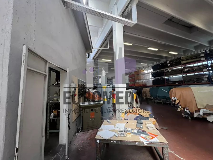 Immagine 3 di Capannone industriale in vendita  in Via Alessandro Manzoni a Montebello Vicentino
