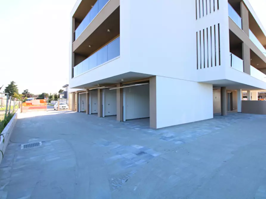 Immagine 16 di Attico in vendita  in Via Maria Callas a Albignasego