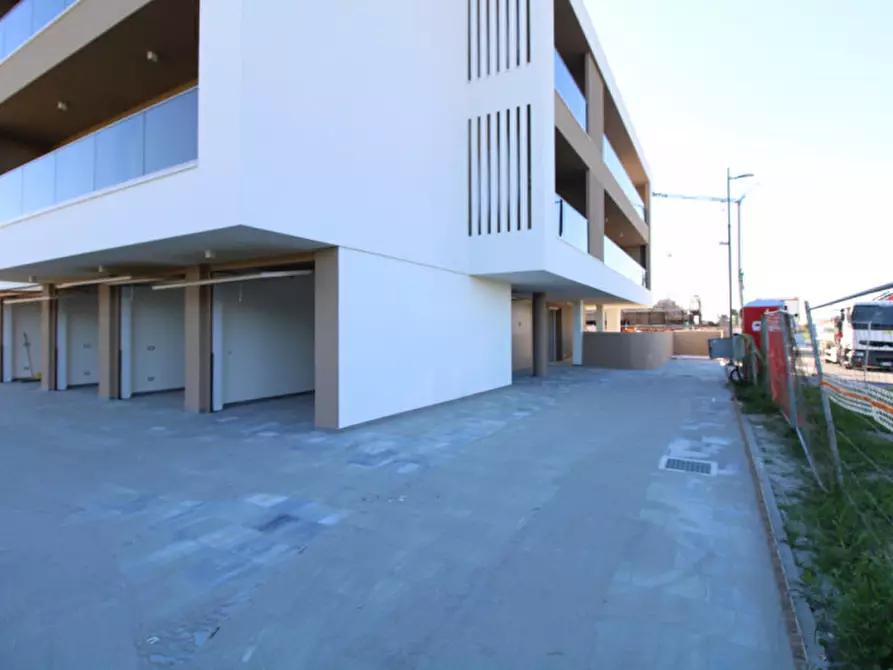 Immagine 17 di Attico in vendita  in Via Maria Callas a Albignasego