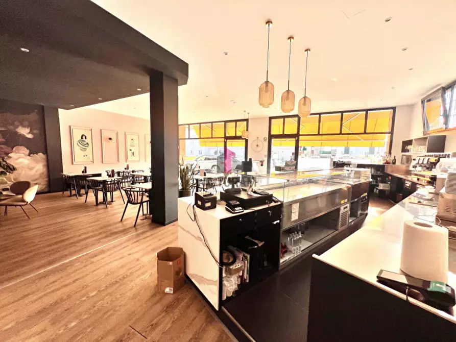 Immagine 4 di Attività commerciale in vendita  in Viale della Pace, 200 a Vicenza