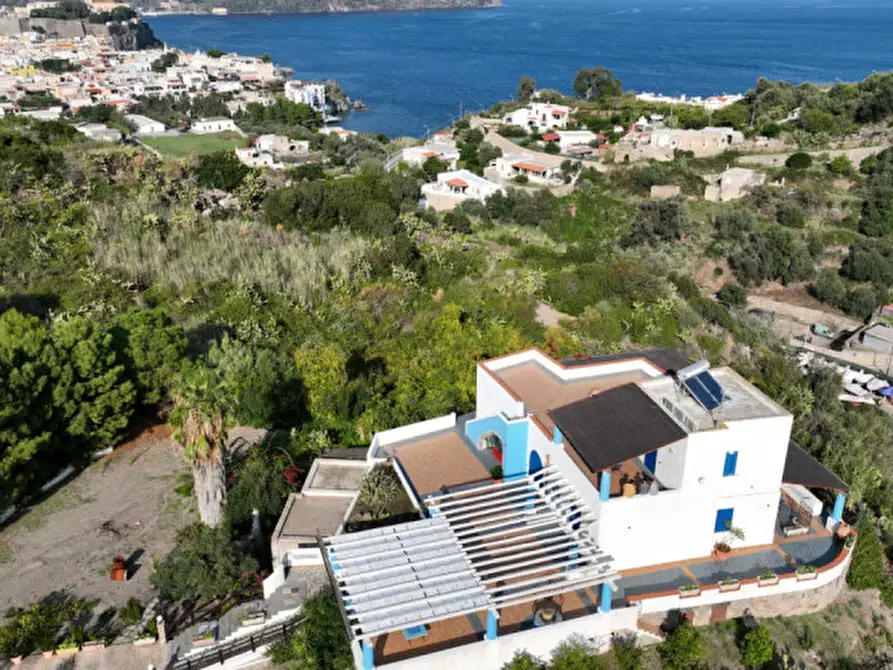 Immagine 3 di Hotel in vendita  in via candali, lipari a Lipari