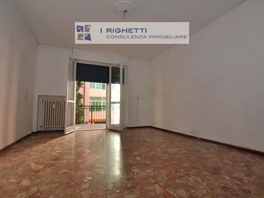 Immagine 4 di Appartamento in vendita  in Via Adriano Valerini a Verona