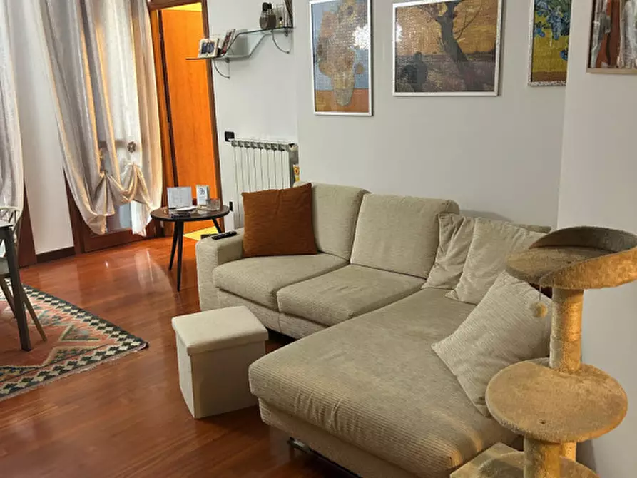 Immagine 3 di Appartamento in vendita  a Rovigo