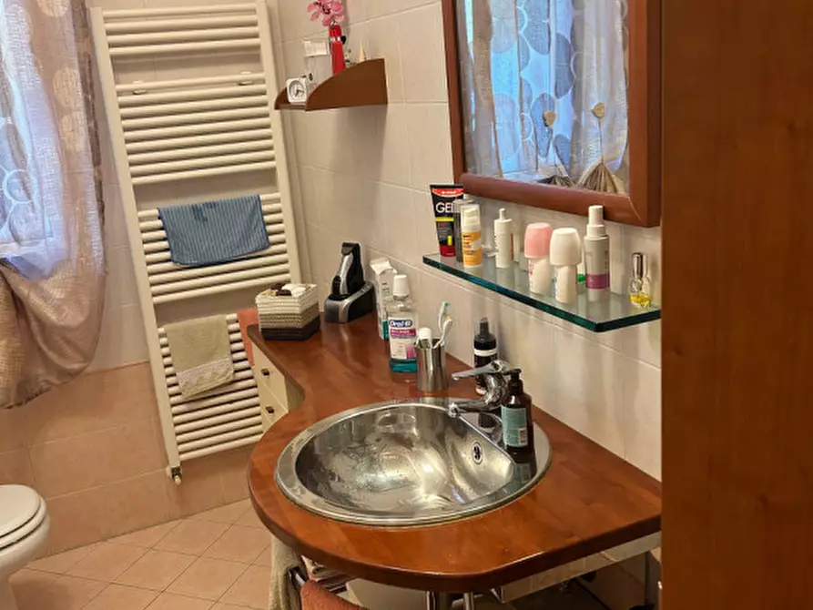 Immagine 11 di Appartamento in vendita  a Rovigo