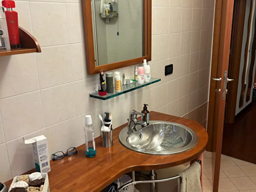 Immagine 12 di Appartamento in vendita  a Rovigo