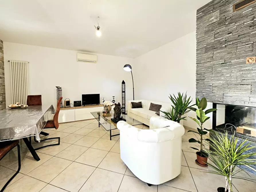 Immagine 15 di Villetta a schiera in vendita  in VIA ANTONIO VIVALDI a Sant'urbano