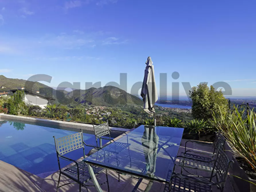 Immagine 2 di Villa in vendita  in Via Sant'Anna, Salò a Salò