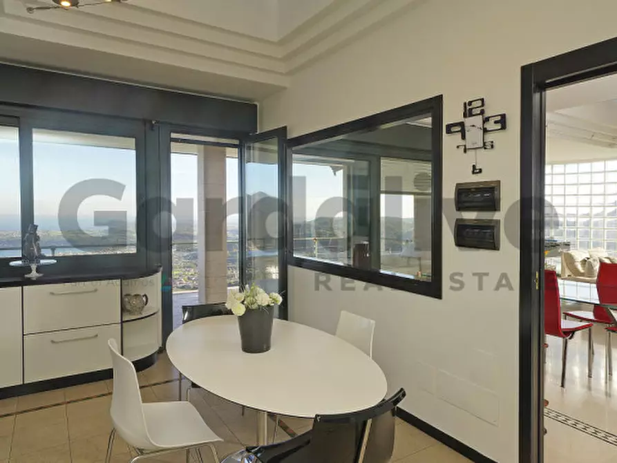 Immagine 4 di Villa in vendita  in Via Sant'Anna, Salò a Salò