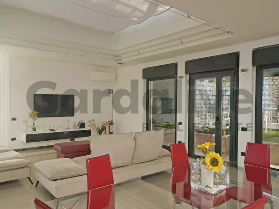 Immagine 8 di Villa in vendita  in Via Sant'Anna, Salò a Salò