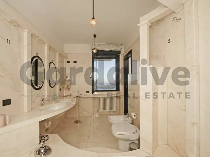 Immagine 15 di Villa in vendita  in Via Sant'Anna, Salò a Salò