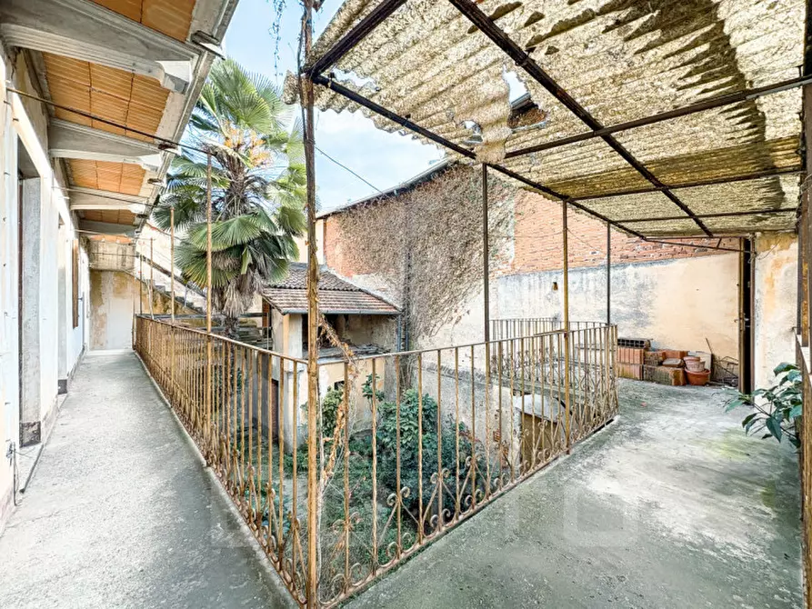 Immagine 13 di Rustico / casale in vendita  in Via Cavour 7 a Oleggio