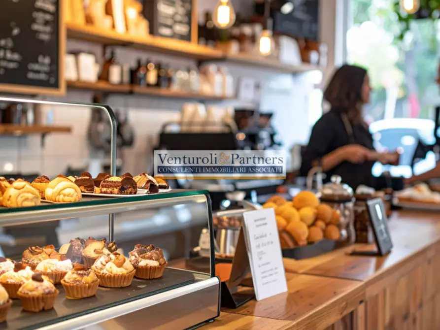 Immagine 3 di Attività commerciale in vendita  in Via Eugenio Curiel a Desenzano Del Garda