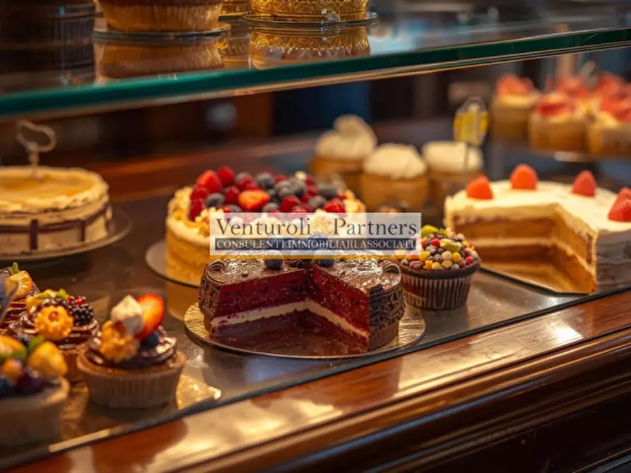 Immagine 6 di Attività commerciale in vendita  in Via Eugenio Curiel a Desenzano Del Garda