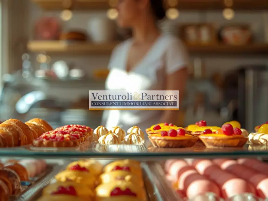 Immagine 9 di Attività commerciale in vendita  in Via Eugenio Curiel a Desenzano Del Garda