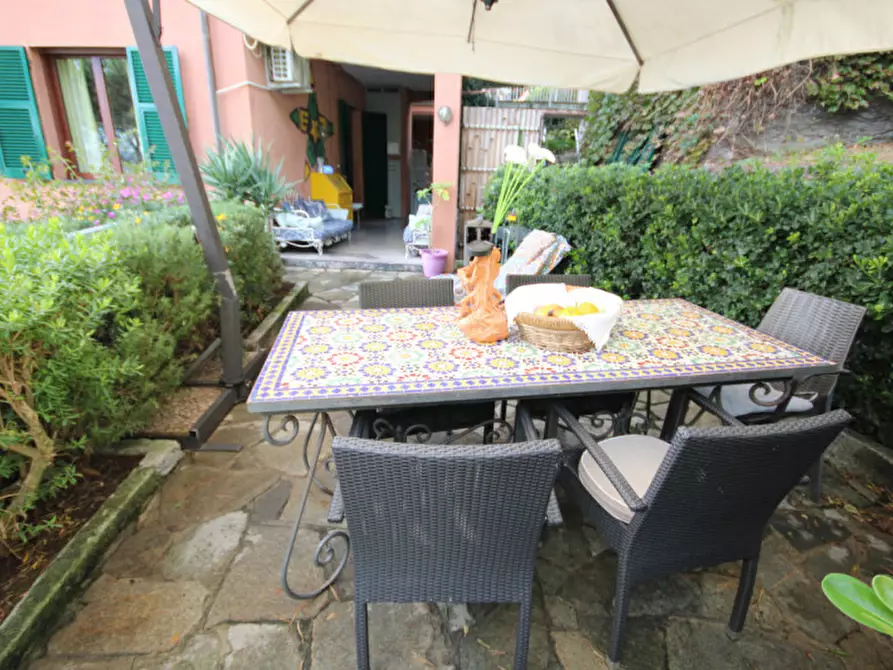 Immagine 3 di Appartamento in vendita  in via Pini d'Aleppo a Varazze