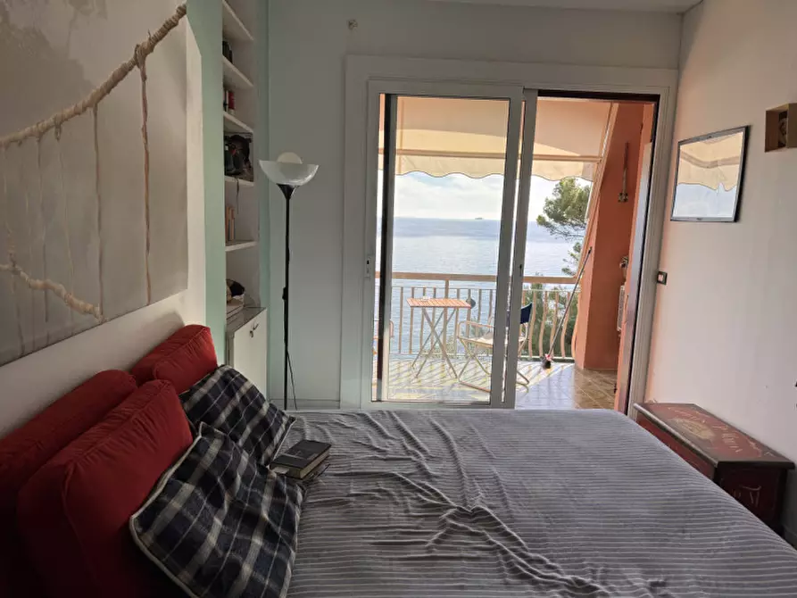 Immagine 7 di Appartamento in vendita  in via Pini d'Aleppo a Varazze