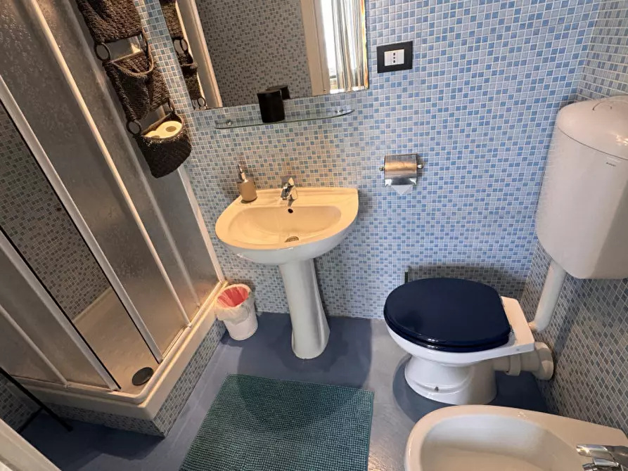 Immagine 11 di Appartamento in vendita  in via Pini d'Aleppo a Varazze