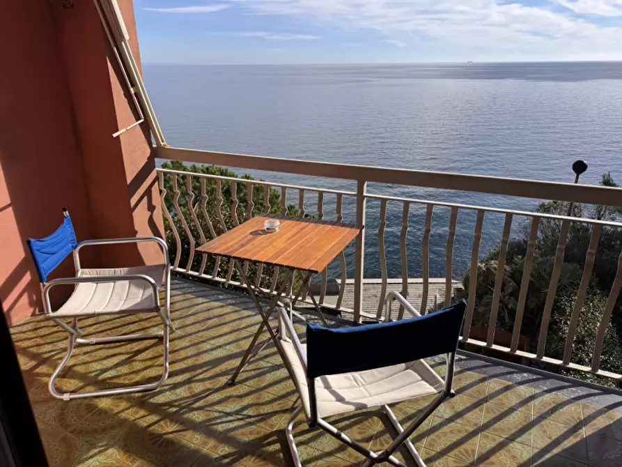 Immagine 14 di Appartamento in vendita  in via Pini d'Aleppo a Varazze