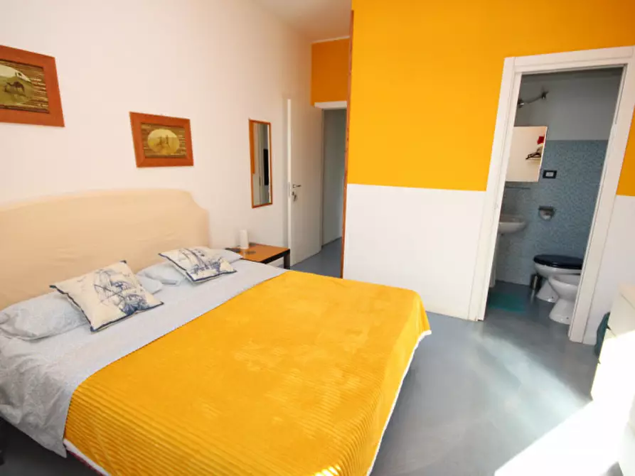 Immagine 18 di Appartamento in vendita  in via Pini d'Aleppo a Varazze