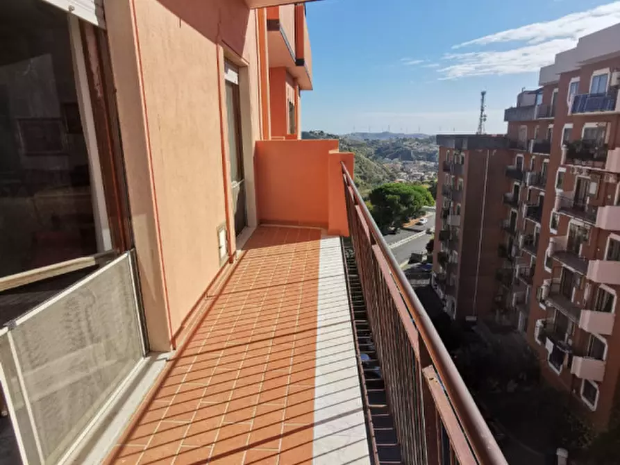 Immagine 15 di Appartamento in vendita  in Viale Vincenzo De Filippis a Catanzaro