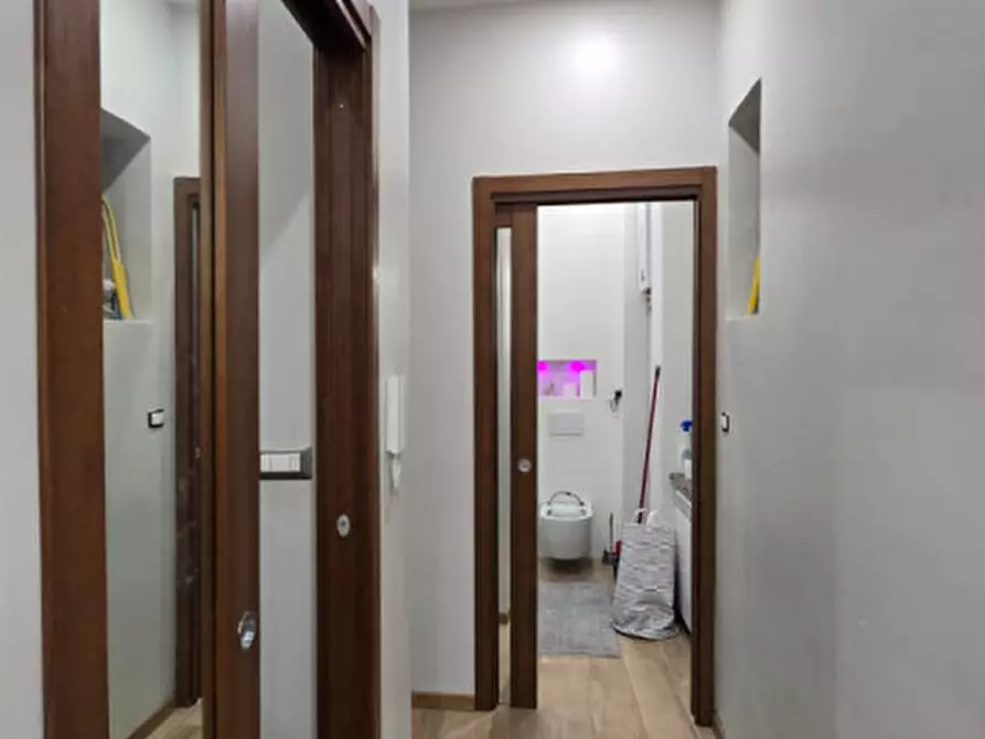 Immagine 5 di Appartamento in vendita  in Via Lauro Rossi n.25 a Torino