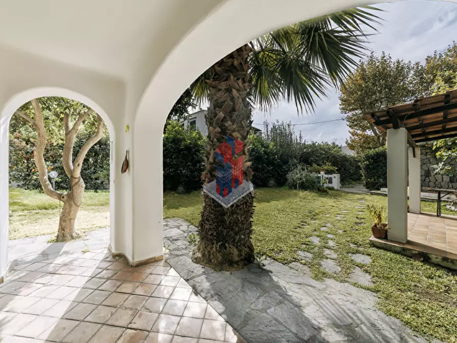 Immagine 9 di Villa in vendita  in ISCHIA-FORIO-VILLA UNIFAMILIARE a Forio