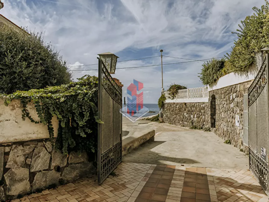 Immagine 24 di Villa in vendita  in ISCHIA-FORIO-VILLA UNIFAMILIARE a Forio