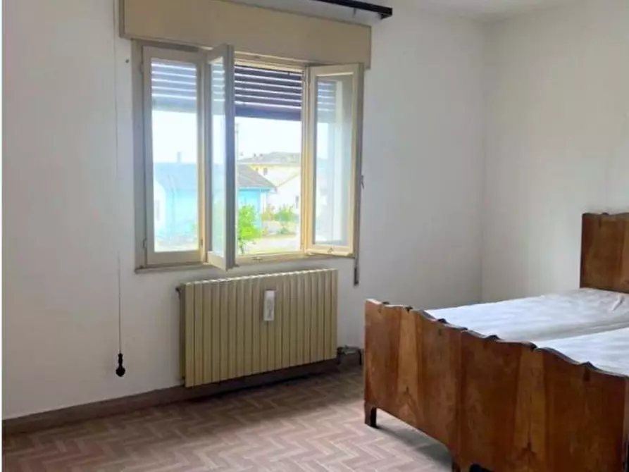 Immagine 3 di Casa bifamiliare in vendita  in Via Cuoro a Solesino