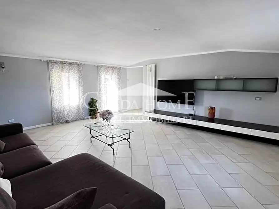 Immagine 5 di Attico in affitto  in Via Luigi Negrelli n. 5 a Desenzano Del Garda