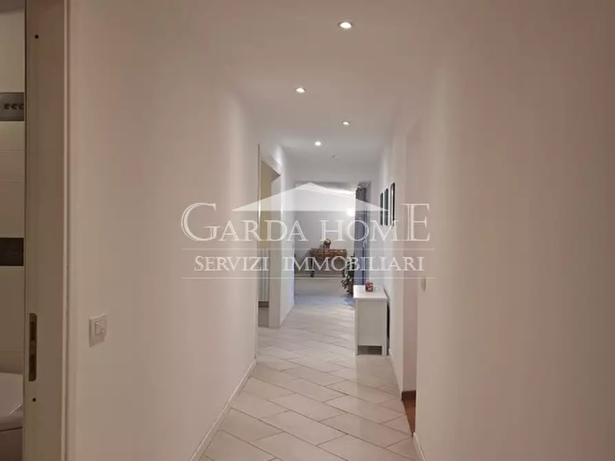 Immagine 12 di Attico in affitto  in Via Luigi Negrelli n. 5 a Desenzano Del Garda