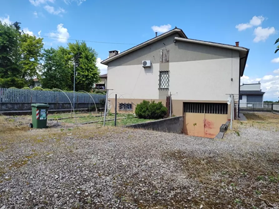 Immagine 15 di Casa indipendente in vendita  a Mozzecane
