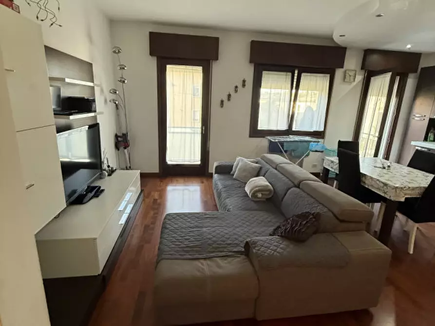 Immagine 9 di Appartamento in vendita  in vai ferrara a Venezia