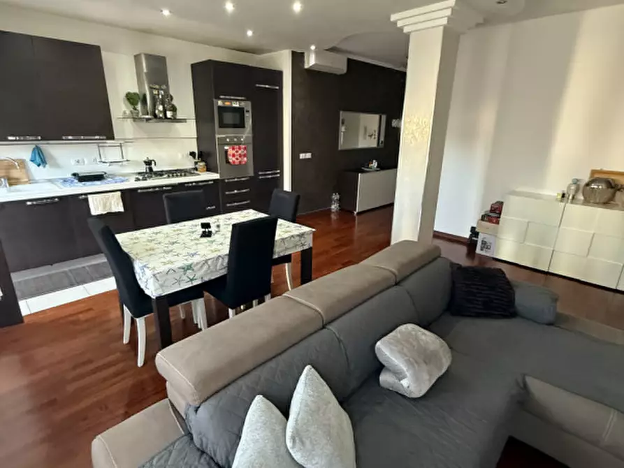 Immagine 11 di Appartamento in vendita  in vai ferrara a Venezia