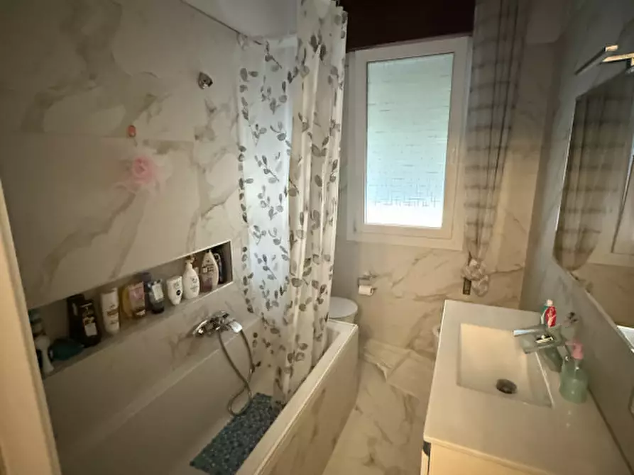 Immagine 13 di Appartamento in vendita  in vai ferrara a Venezia