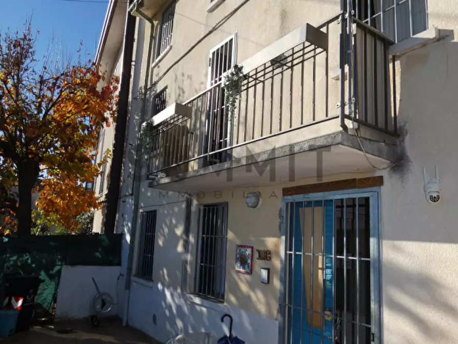 Immagine 1 di Casa bifamiliare in vendita  a Schio