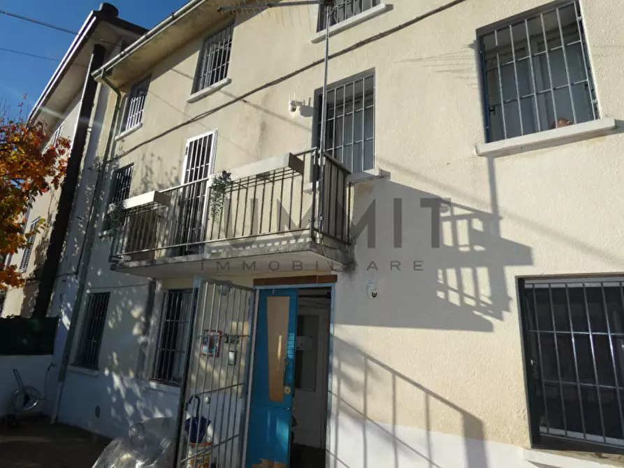 Immagine 2 di Casa bifamiliare in vendita  a Schio