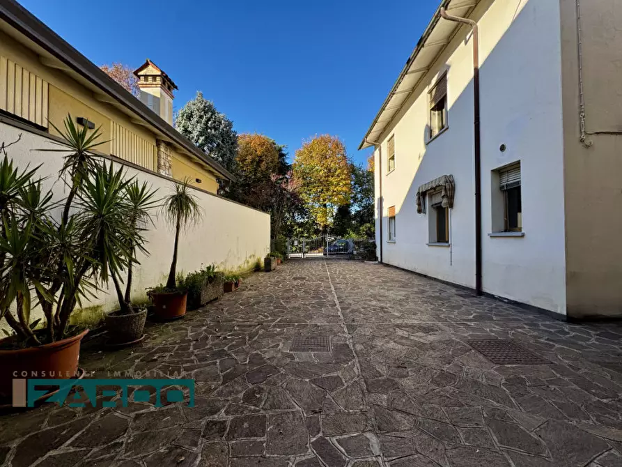 Immagine 1 di Casa indipendente in vendita  a Riese Pio x