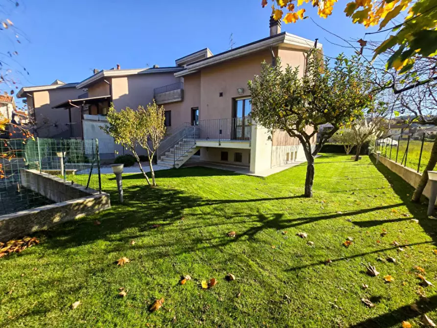 Immagine 2 di Villetta a schiera in vendita  in Via Madonna Grande a Sant'angelo In Vado